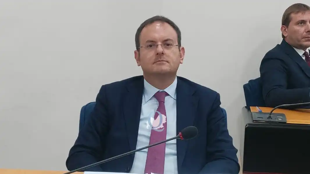 Romano vota contro il Piano regionale: «Ignorate gravi criticità ambientali»