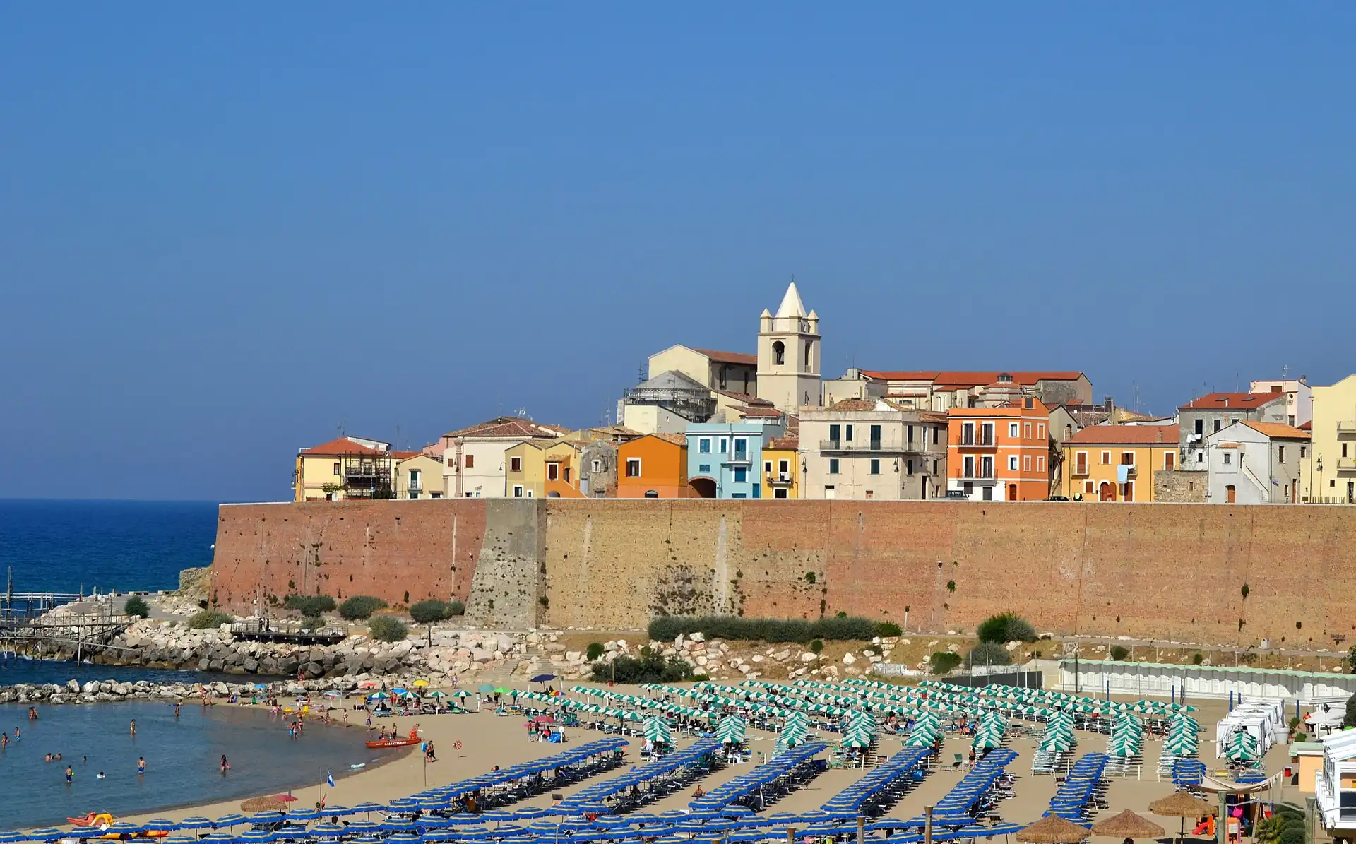 Case al mare in Molise, prezzi in rialzo: Termoli in vetta, segue Campomarino