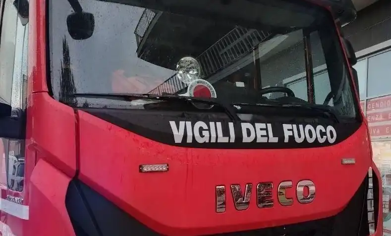 Principio di incendio nella zona industriale di Campobasso: locale interdetto