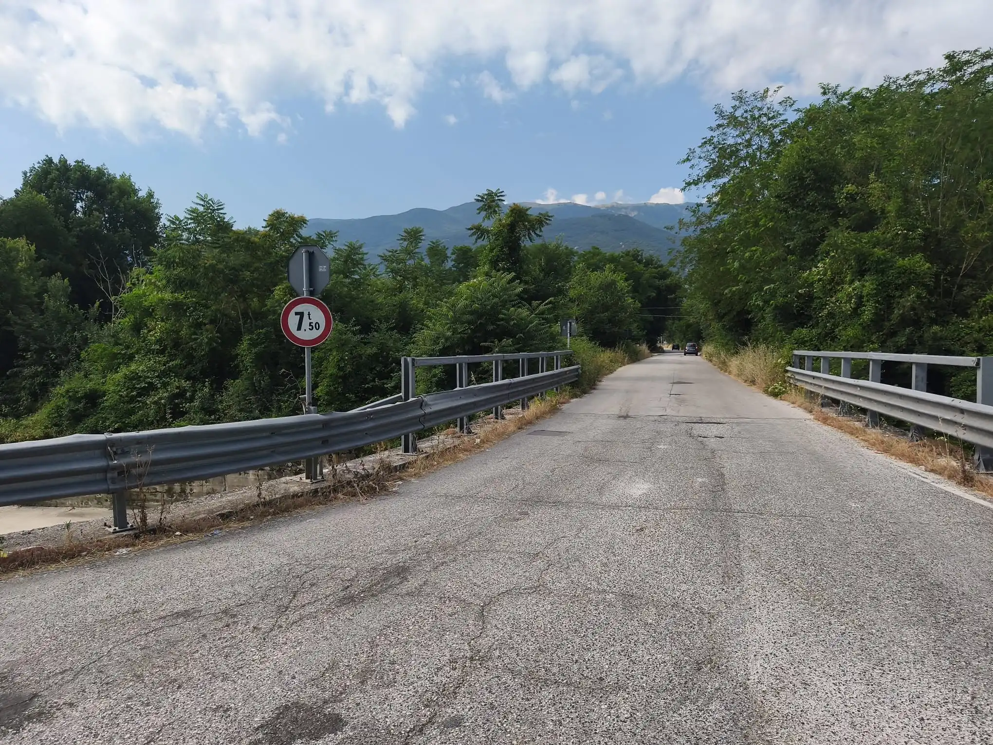 Ponte chiuso ai mezzi pesanti, allarme imprese: “Bojano rischia l’isolamento”
