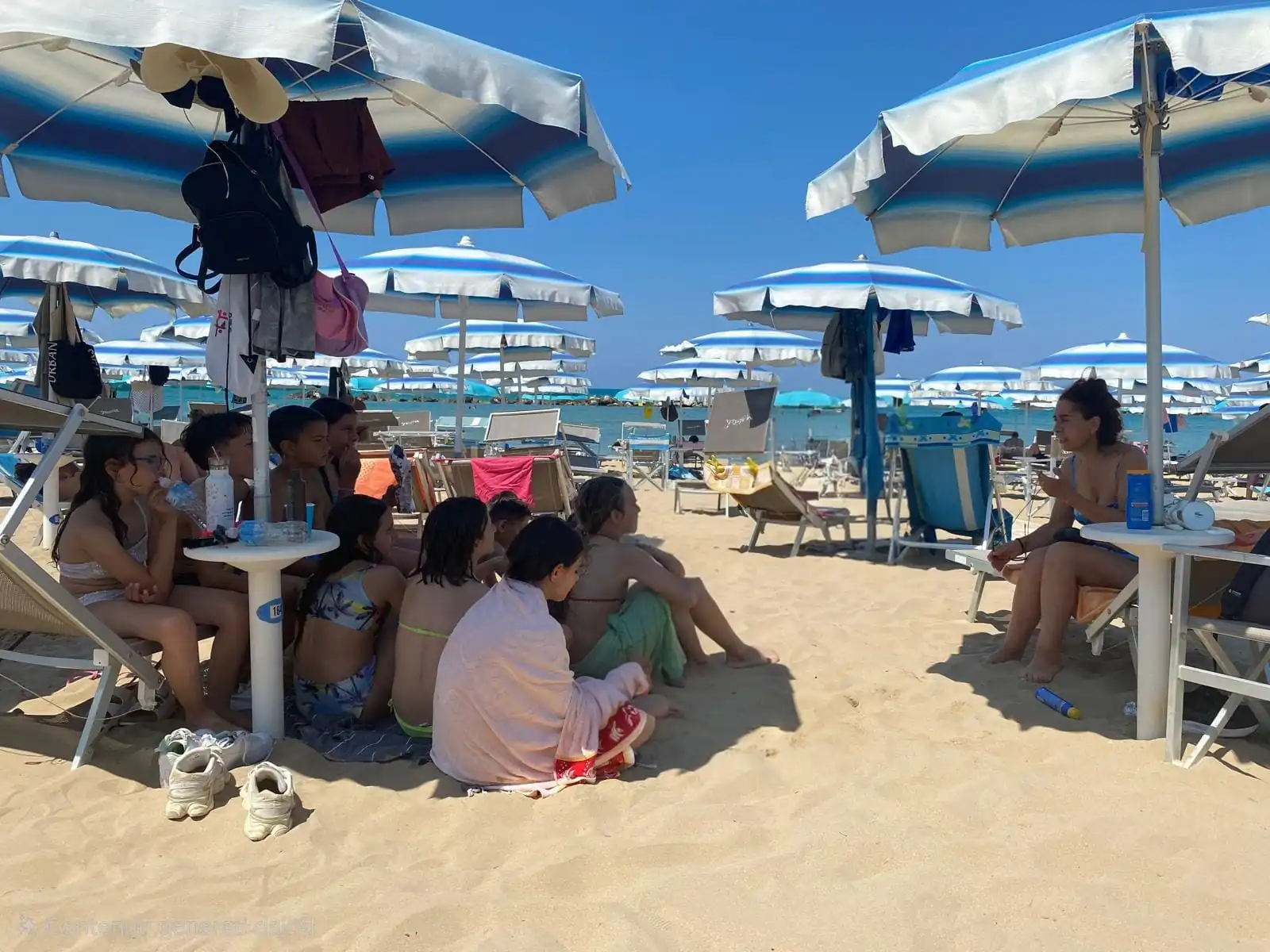 Gli studenti della scuola elementare di Spinete al mare per concludere l'anno scolastico