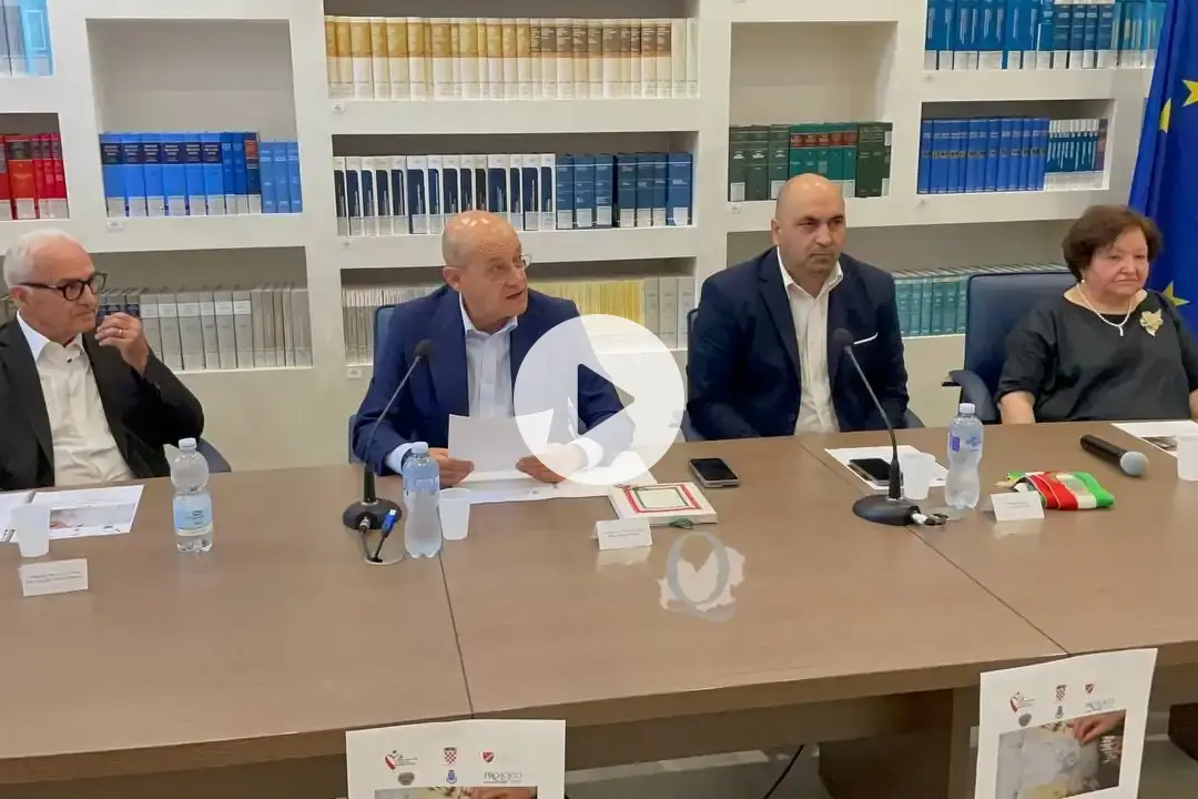 I merletti a tombolo di Tavenna in mostra a Palazzo d’Aimmo fino al 13 luglio