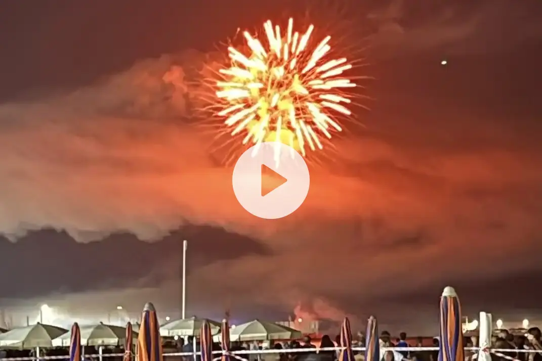 La magia dei fuochi di San Basso illumina Termoli